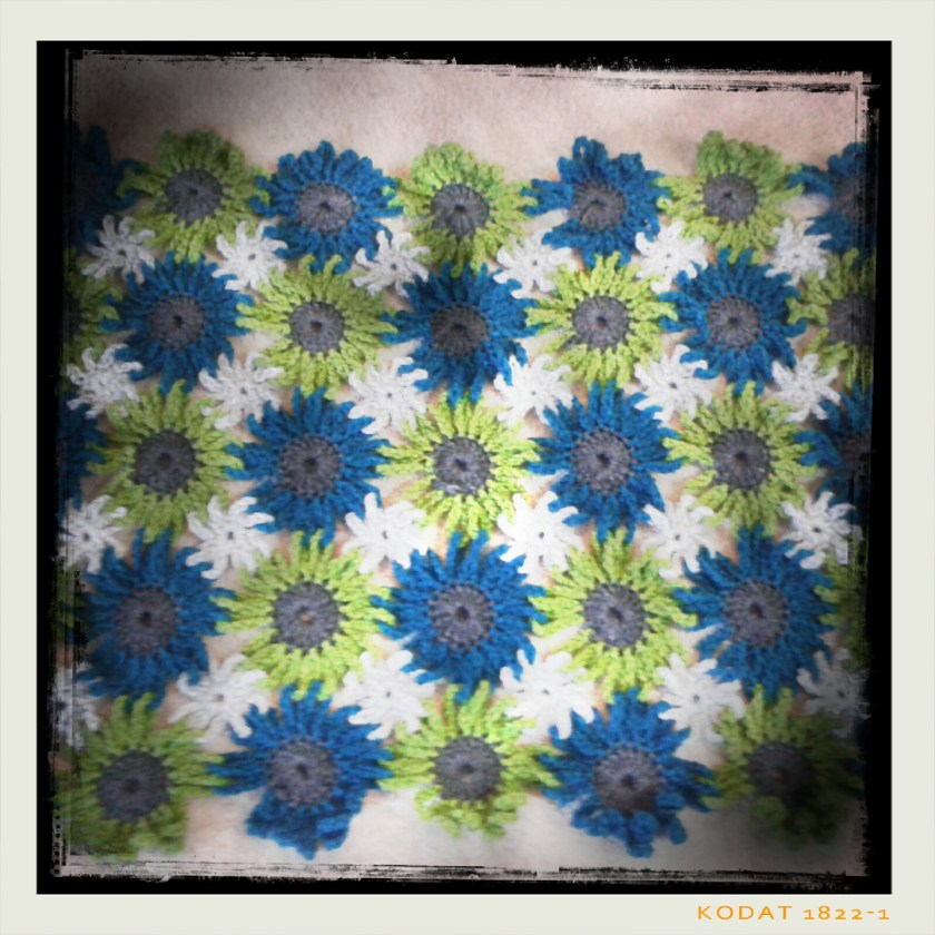 Flower Pattern, before filling in all the gaps and loops.