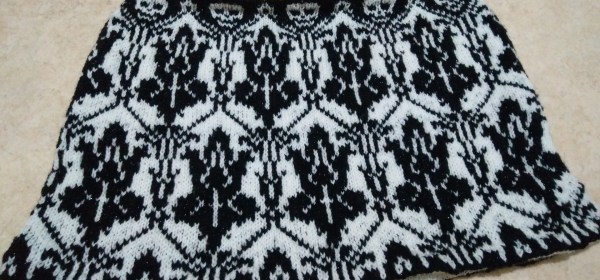 Sherlock Wallpaper Design Knitted Cowl